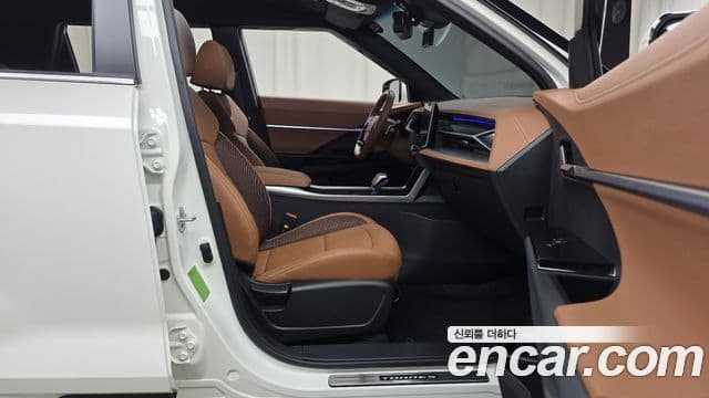 KG모빌리티(SsangYong) Torres T7, 2023 11