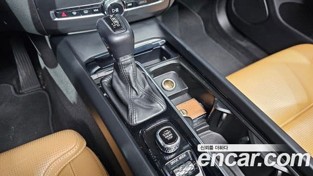 Volvo XC60 2세대 D5 Inscription, 2019 9