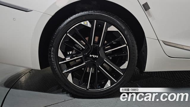 Kia The / новый New K8 гибрид Signature, 2025 все фото