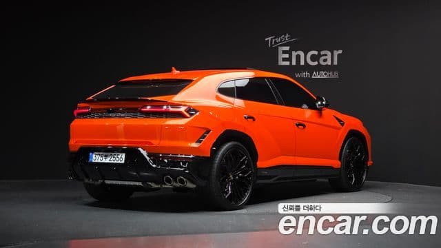 Lamborghini Urus 4.0 V8 SE, 2025 2
