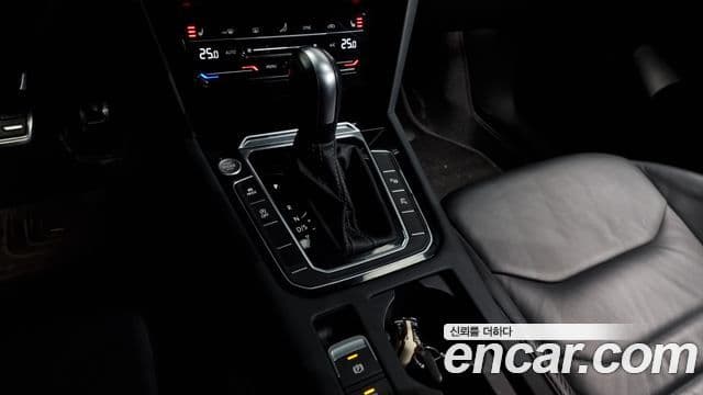 Volkswagen 아테온 2.0 TDI R-LINE 4모션, 2022 9