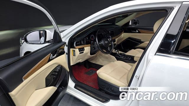 Kia All New K7 3.3 GDI Limited Plus, 2017 11