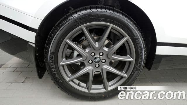 Land Rover Range Rover Velar 3.0 P400 Dynamic HSE, 2025 все фото