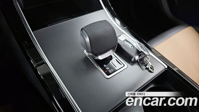 Land Rover Range Rover Velar 3.0 P400 Dynamic HSE, 2025 9