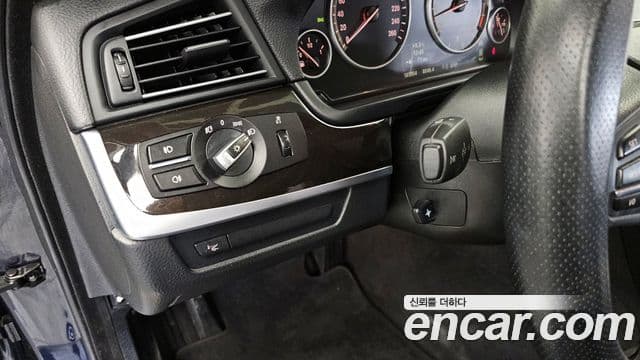 BMW 5시리즈 (F10), 2011 16