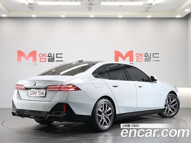 BMW 5시리즈 (G60) 520i M Sport, 2024 4