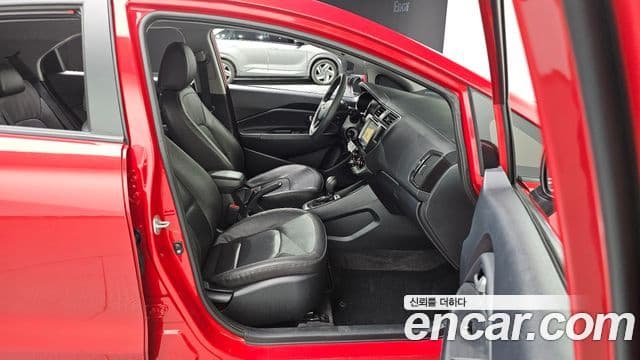 Kia All New Pride Luxury, 2013 12