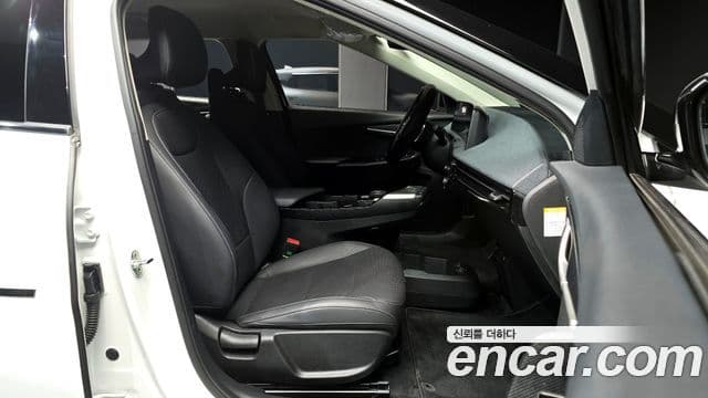 Kia EV6 Air, 2022 10