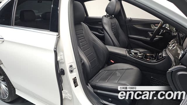 Mercedes-Benz E-класс W213 AMG Line, 2020 10