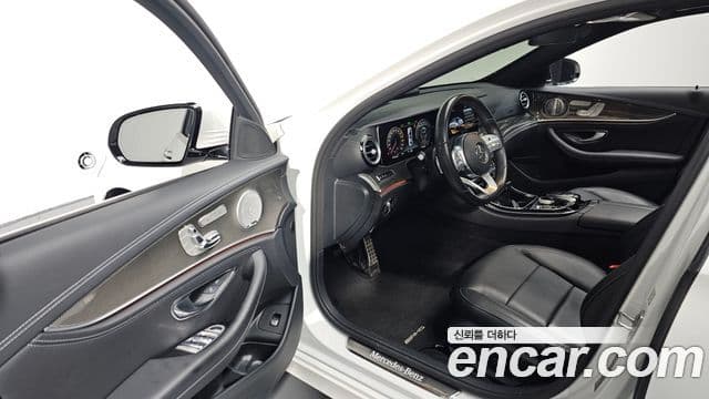 Mercedes-Benz E-класс W213 AMG Line, 2020 11