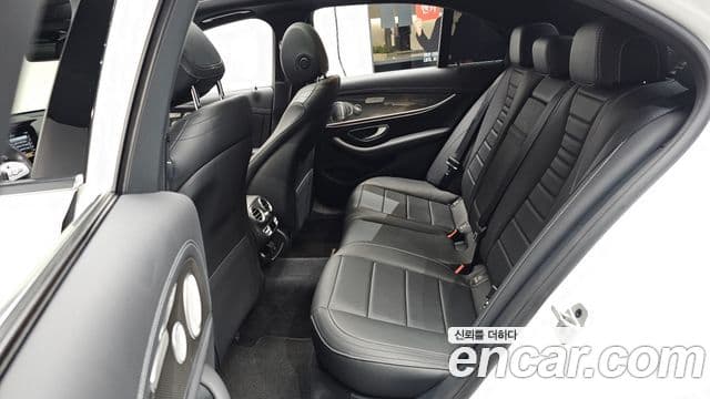 Mercedes-Benz E-класс W213 AMG Line, 2020 12