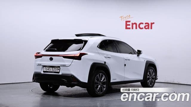 Lexus UX250h 2.0 F-Sport 2WD, 2022 2
