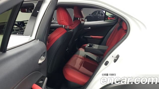 Lexus UX250h 2.0 F-Sport 2WD, 2022 11