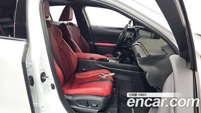 Lexus UX250h 2.0 F-Sport 2WD, 2022 12