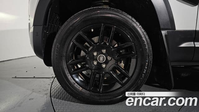 Land Rover Defender (L663) 110 D240 Launch Edition, 2020 все фото