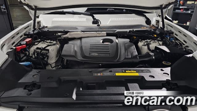 Land Rover Defender (L663) 110 D240 Launch Edition, 2020 6