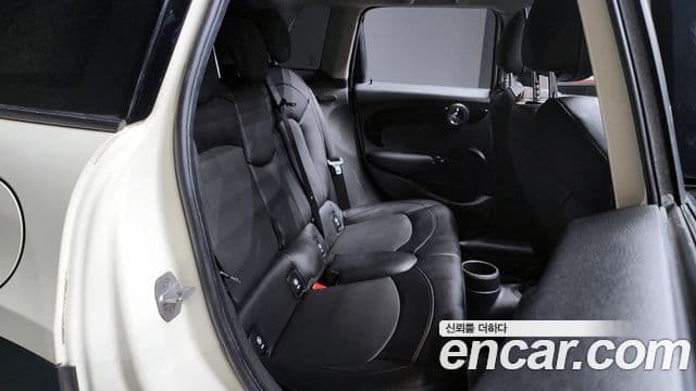 Mini Cooper D 3세대, 2018 12