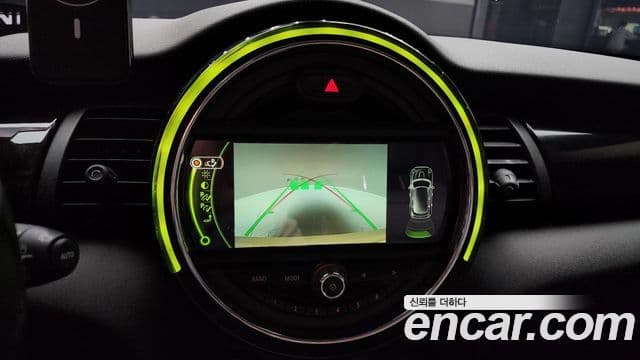 Mini Cooper D 3세대, 2018 15