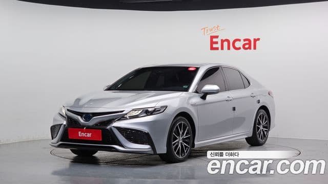 Toyota 캠리 (XV70) 2.5 XSE гибрид