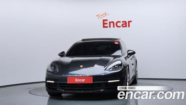 Porsche Panamera (971), 2019 3