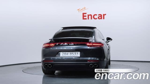Porsche Panamera (971), 2019 4