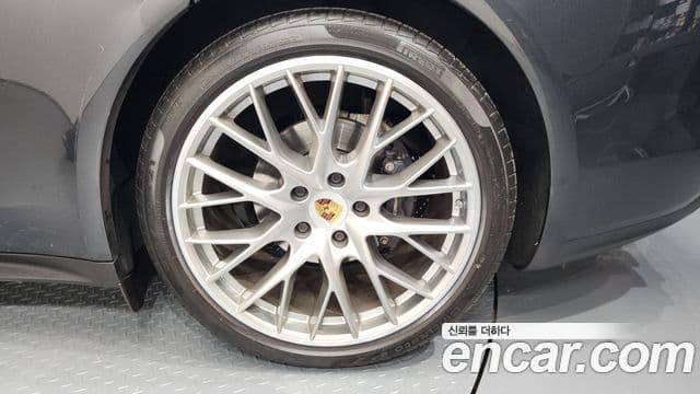 Porsche Panamera (971), 2019 все фото