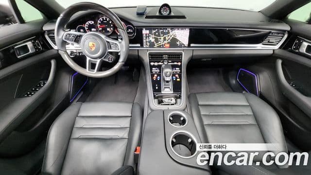 Porsche Panamera (971), 2019 7