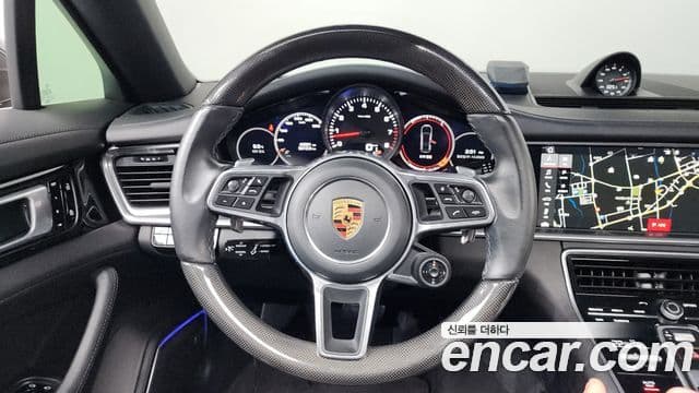Porsche Panamera (971), 2019 13