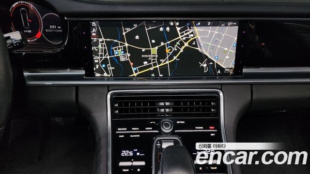 Porsche Panamera (971), 2019 14