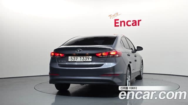 Hyundai Avante AD 1.6 GDI Value Plus, 2017 4