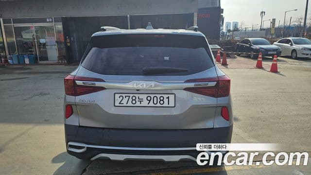 Kia Seltos Signature, 2023 4