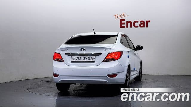 Hyundai Accent(новый кузов / новое поколение) Premium, 2016 4