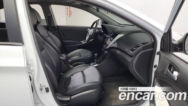 Hyundai Accent(новый кузов / новое поколение) Premium, 2016 13