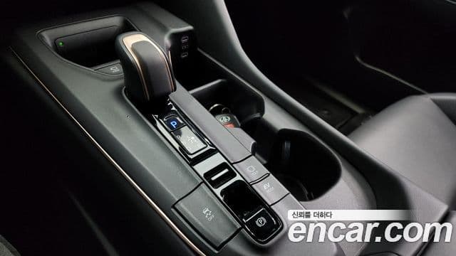 Toyota 크라운 кроссовер, 2023 9