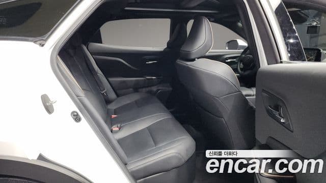 Toyota 크라운 кроссовер, 2023 12