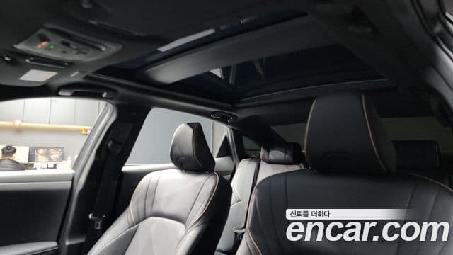 Toyota 크라운 кроссовер, 2023 18