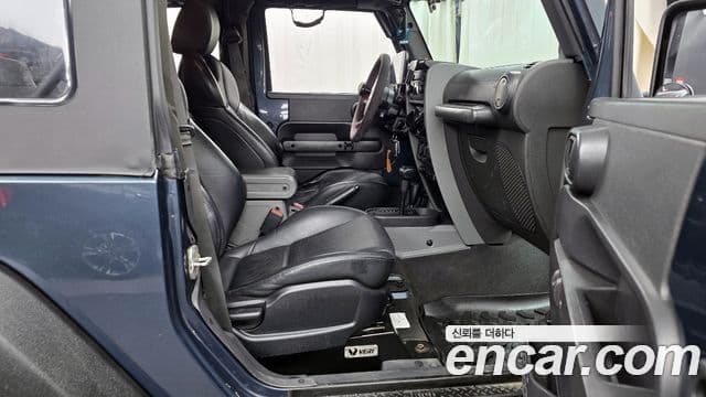 Jeep Wrangler (JK) 2.8 дизель Rubicon 2도어, 2007 11