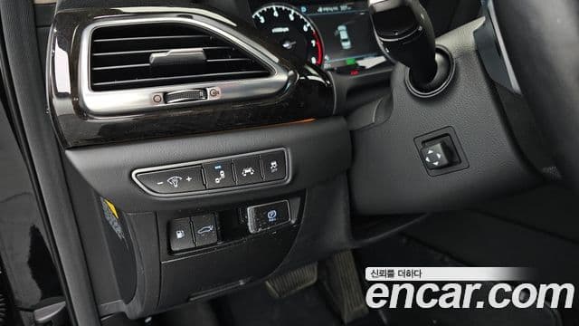 Genesis EQ900 Prestige, 2016 14