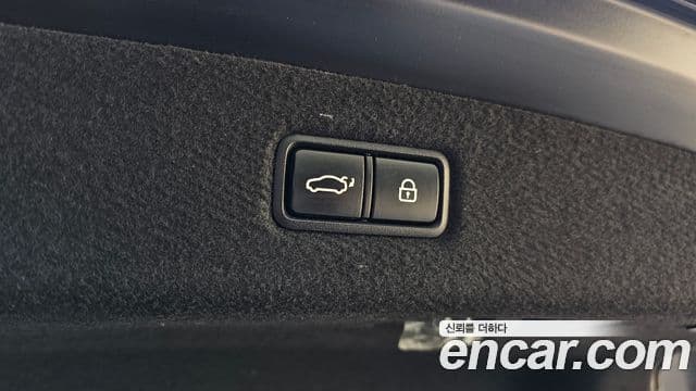 Genesis EQ900 Prestige, 2016 17