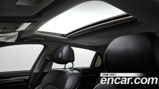 Genesis EQ900 Prestige, 2016 18