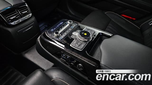 Genesis EQ900 Prestige, 2016 19