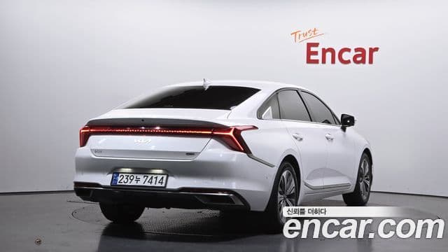 Kia K8 гибрид Signature, 2023 2