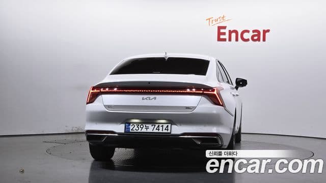 Kia K8 гибрид Signature, 2023 4