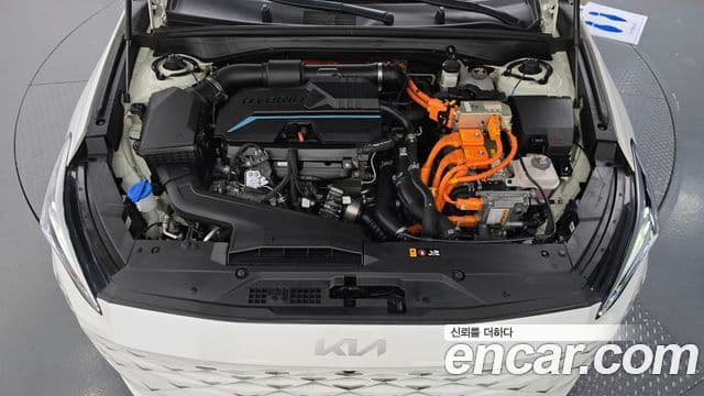 Kia K8 гибрид Signature, 2023 6