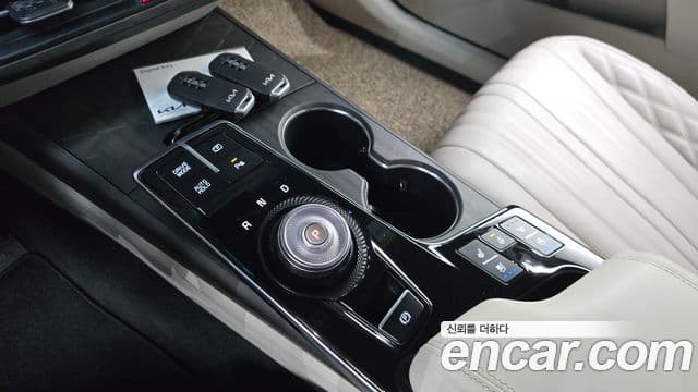 Kia K8 гибрид Signature, 2023 9