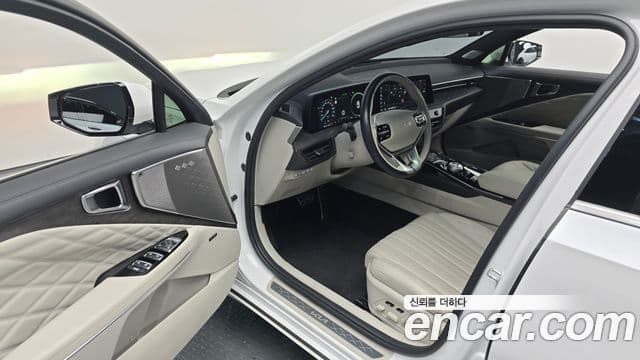 Kia K8 гибрид Signature, 2023 11