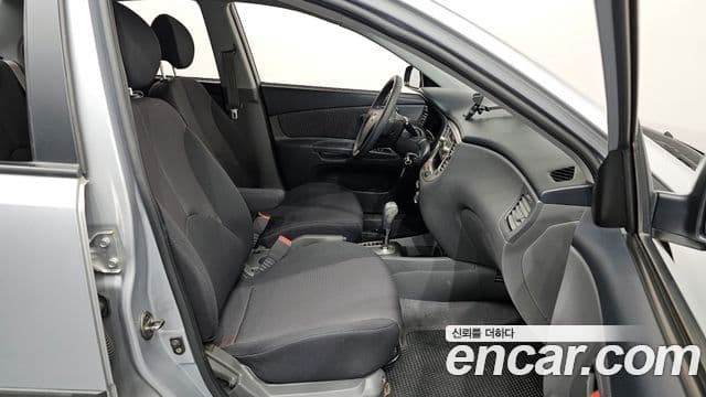 Kia Pride(новый кузов / новое поколение) 4DR 1.4 DOHC LX, 2007 11