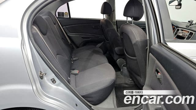 Kia Pride(новый кузов / новое поколение) 4DR 1.4 DOHC LX, 2007 12