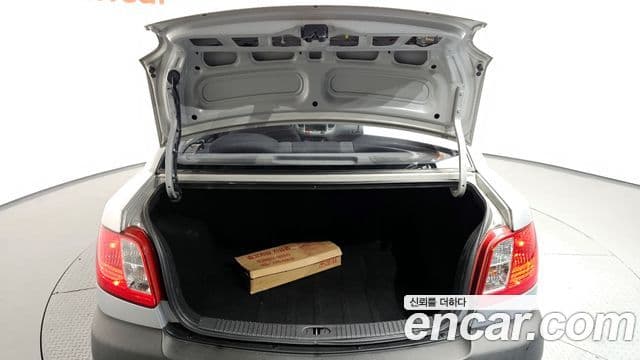 Kia Pride(новый кузов / новое поколение) 4DR 1.4 DOHC LX, 2007 20