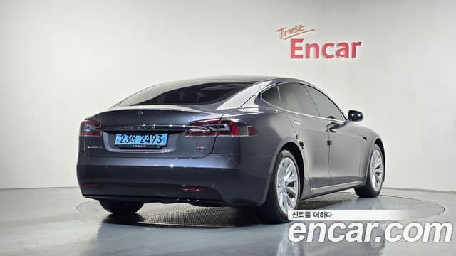 Tesla модель S, 2019 2